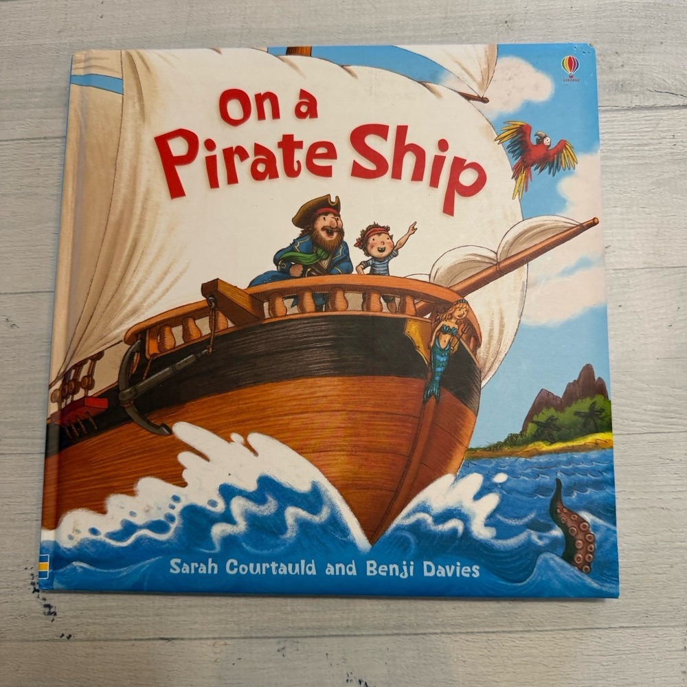 Usborne Paper Pie On a pirate ship‎ kids book
